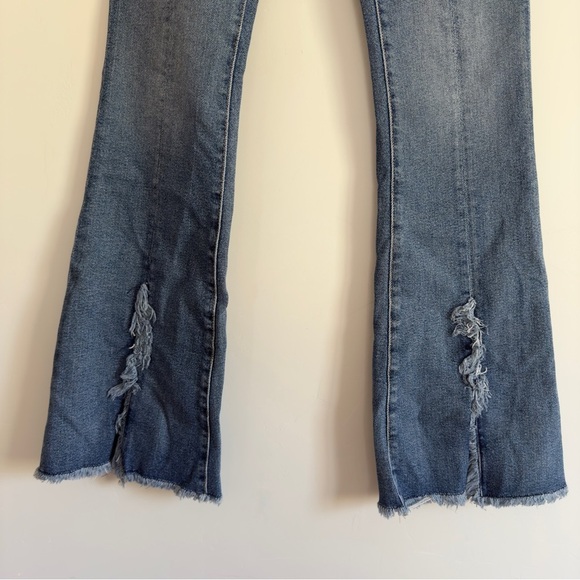 7 For All Mankind Luxe Vintage Exaggerated Kick-Flare in Blue Size: 25 - Picture 5 of 6
